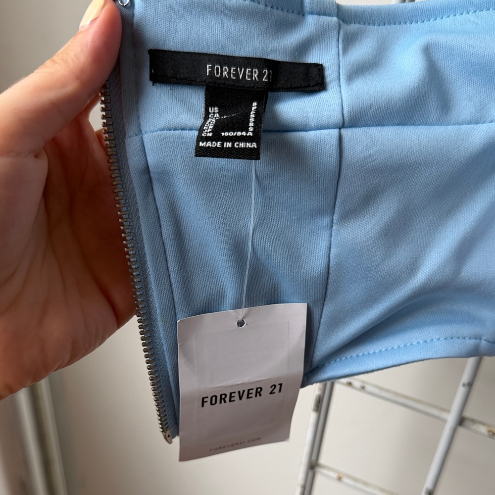 NWT F21 Light Blue Fringe Halter Crop Top Size small - Picture 4 of 5